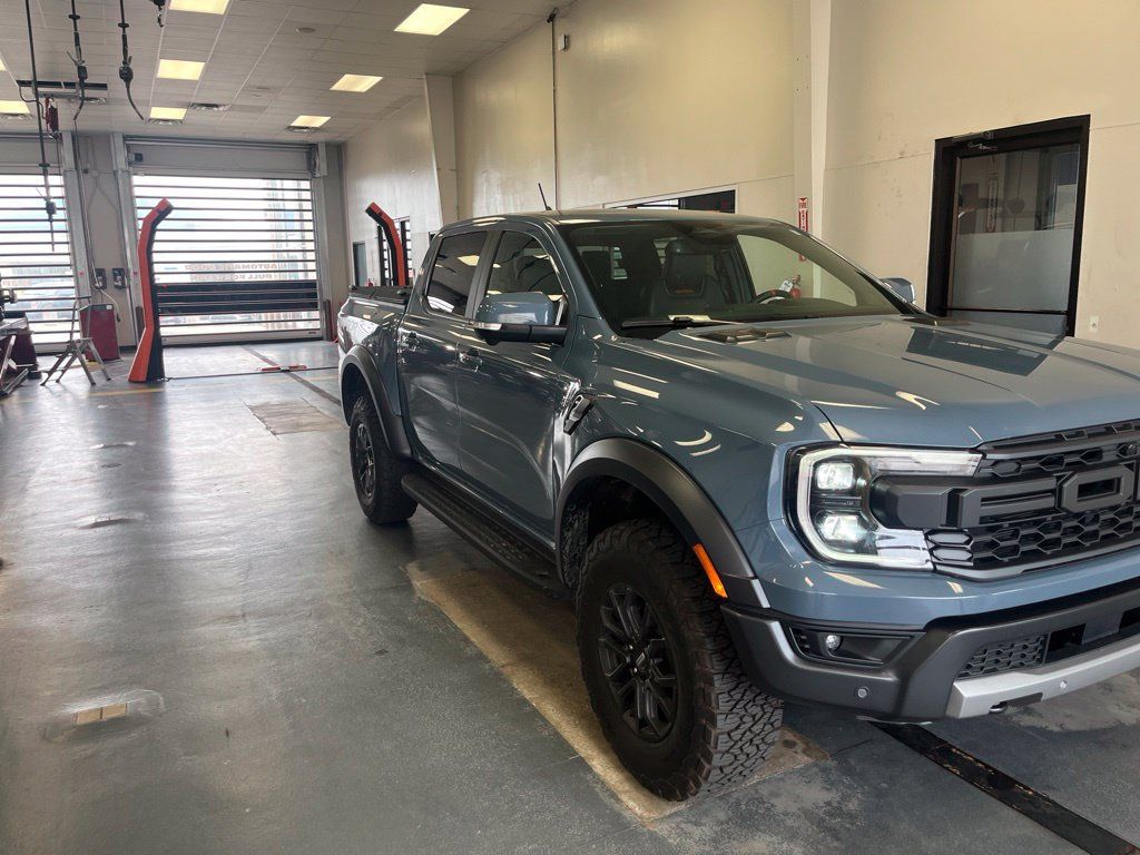 Used 2025 Ford Ranger Raptor AWD/4WD image 11