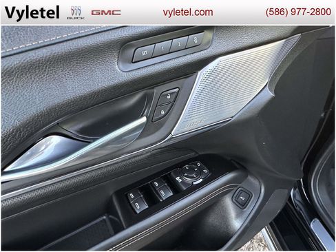 Used 2023 Cadillac CT4 V w/ Technology Package image 18