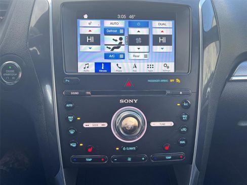 Used 2017 Ford Explorer Sport image 19