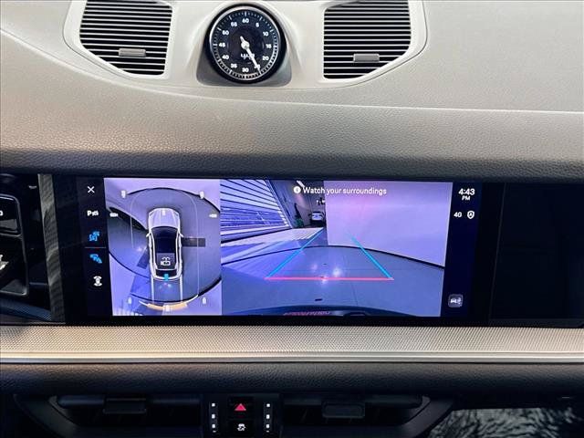 Certified 2025 Porsche Cayenne Coupe AWD/4WD image 18