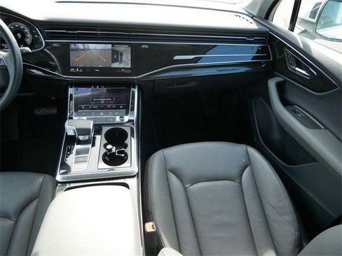 Used 2025 Audi Q7 3.0T Premium Plus AWD/4WD image 12