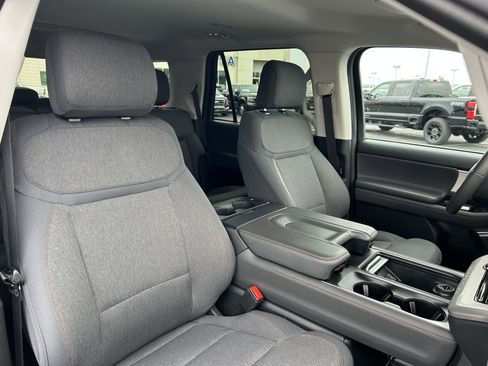 Used 2025 Ford Expedition Active image 25