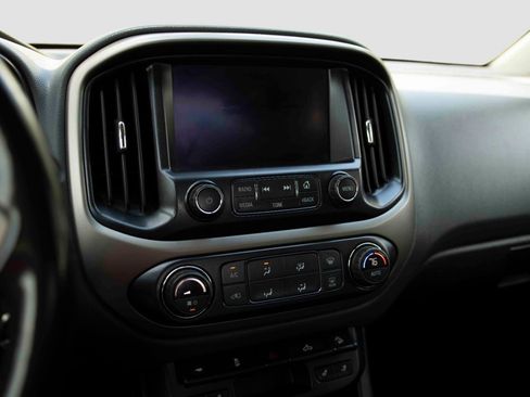 Used 2016 Chevrolet Colorado Z71 AWD/4WD image 8
