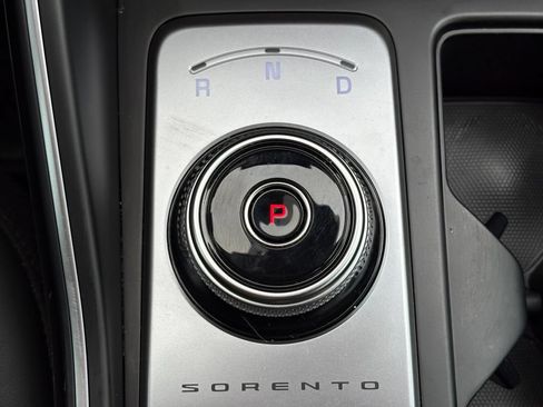 Used 2022 Kia Sorento S FWD image 30