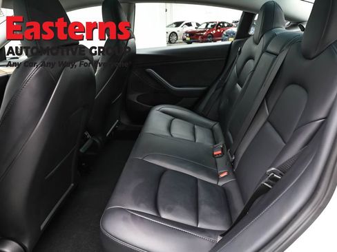 Used 2023 Tesla Model 3 Standard Range image 18
