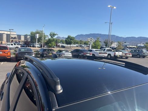 Used 2024 Subaru Crosstrek 2.0i Premium image 10