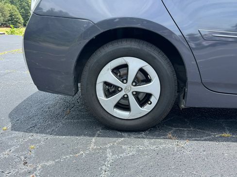 Used 2013 Toyota Prius Three FWD image 9
