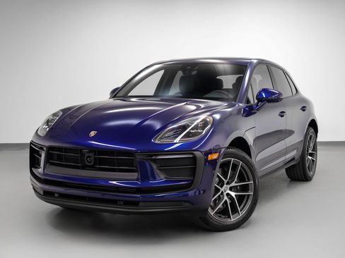 Used 2025 Porsche Macan image 6