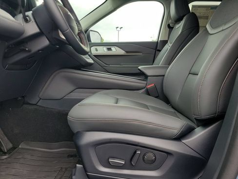 New 2026 Ford Explorer Active w/ Active Comfort Package AWD/4WD image 19