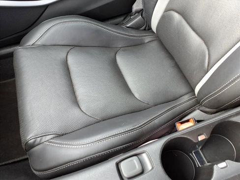 Used 2017 Chevrolet Camaro LT w/ RS Package image 29