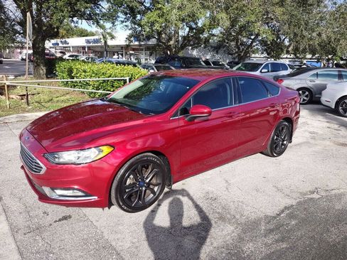 Used 2018 Ford Fusion SE w/ Equipment Group 201A image 17