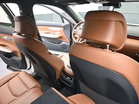 New 2026 Genesis GV70 2.5T Advanced image 15