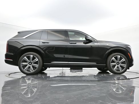 New 2025 Cadillac Escalade IQ Luxury 2 image 20