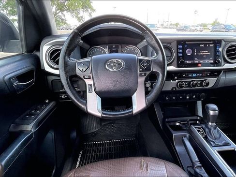 Used 2016 Toyota Tacoma Limited w/ Towing Package RWD image 8