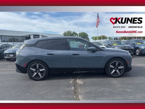 Used 2022 BMW iX xDrive50 w/ Premium Package AWD/4WD image 5
