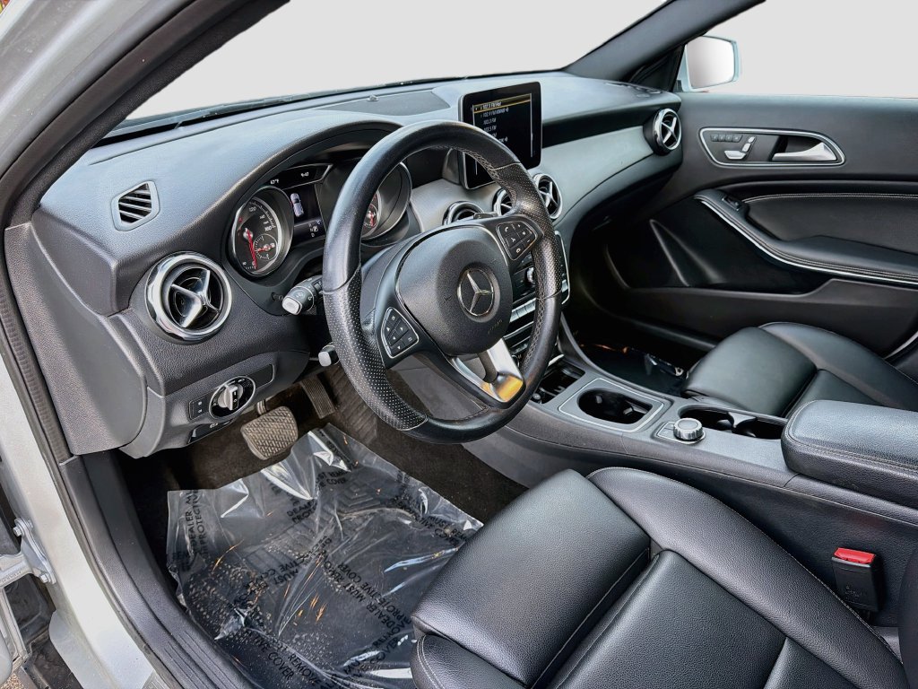 Used 2020 Mercedes-Benz GLA 250 4MATIC image 9