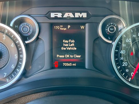 Used 2021 RAM 1500 Big Horn w/ Level 1 Safety Group AWD/4WD image 14