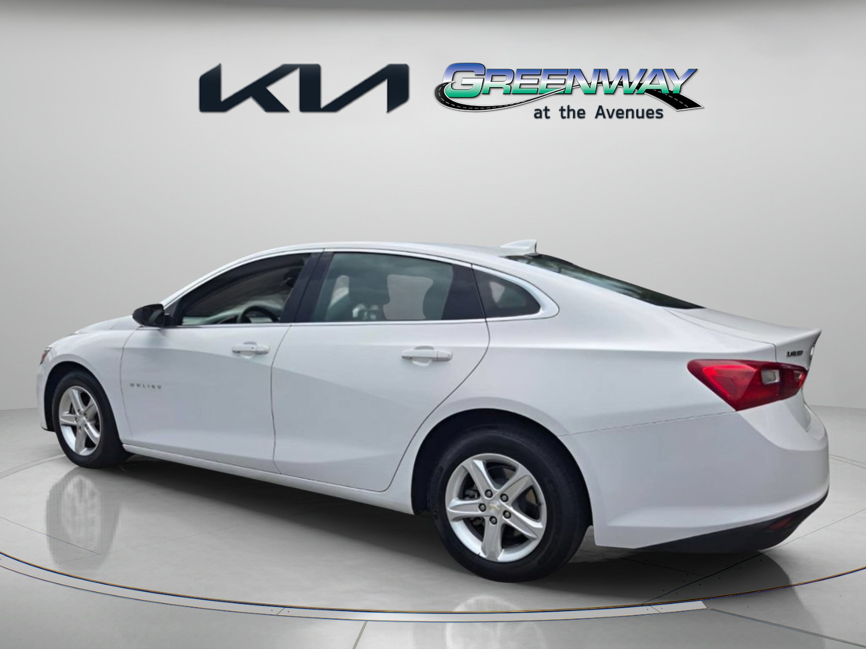 Used 2023 Chevrolet Malibu LT FWD image 5