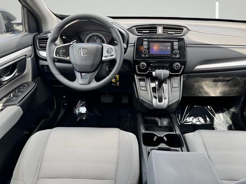 Used 2018 Honda CR-V LX image 5
