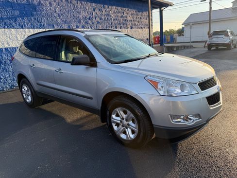 Used 2012 Chevrolet Traverse LS AWD/4WD image 3