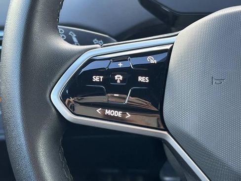 Used 2023 Volkswagen ID.4 Pro image 15