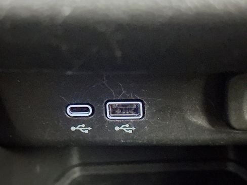 Used 2025 Buick Envista Preferred image 25