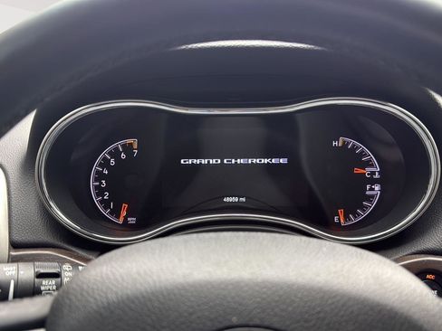 Used 2018 Jeep Grand Cherokee Limited AWD/4WD image 11