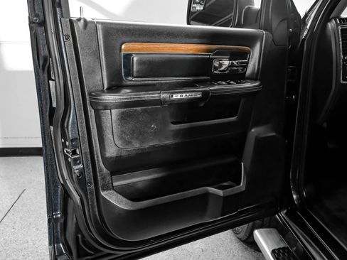 Used 2016 RAM 1500 Laramie w/ Convenience Group AWD/4WD image 60