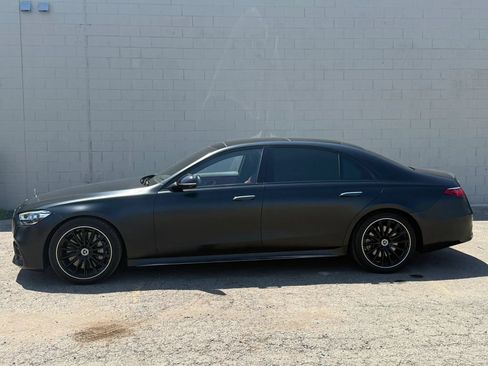 Used 2023 Mercedes-Benz S 580 4MATIC Sedan w/ AMG Line image 3
