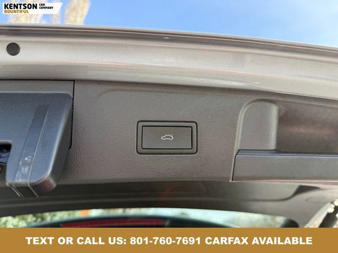 Used 2025 Volkswagen Atlas SE AWD/4WD image 38