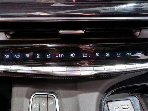 Used 2023 Cadillac Escalade Sport AWD/4WD image 24