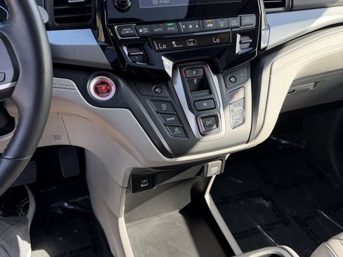 Certified 2024 Honda Odyssey EX-L image 13