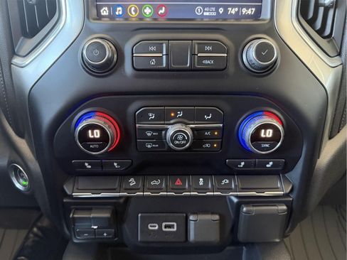 Used 2022 Chevrolet Silverado 1500 LT Trail Boss w/ Convenience Package II AWD/4WD image 15