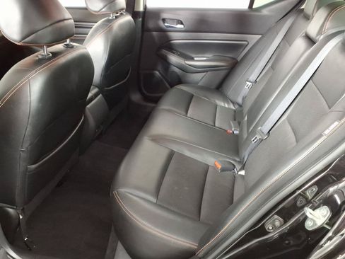 Used 2021 Nissan Altima 2.5 SR FWD image 14