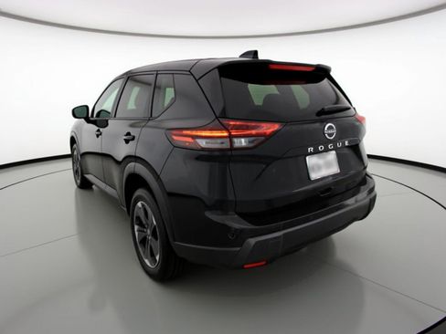 Used 2025 Nissan Rogue SV FWD image 6