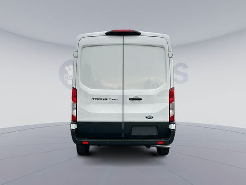 New 2026 Ford Transit 250 148 Medium Roof w/ Load Area Protection Package RWD image 5
