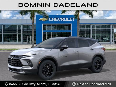 New 2025 Chevrolet Blazer LT w/ Midnight/Sport Edition FWD image 3