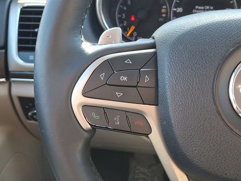 Used 2014 Jeep Grand Cherokee Limited w/ Luxury Group II image 24