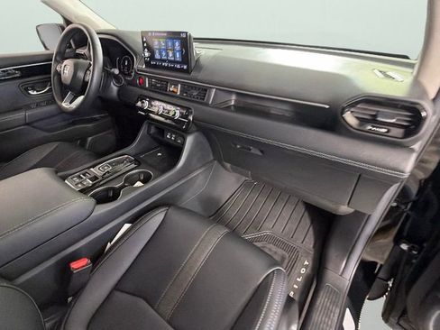 Used 2025 Honda Pilot EX-L image 33