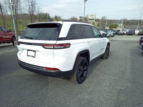 New 2026 Jeep Grand Cherokee Limited w/ Limited Altitude Package AWD/4WD image 4