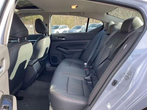 New 2025 Nissan Altima 2.5 SR image 16