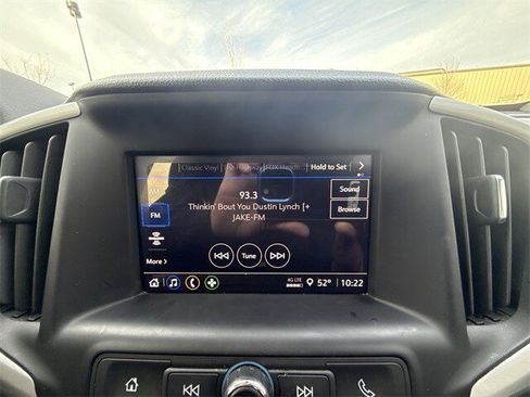 Used 2022 GMC Terrain SLE image 16