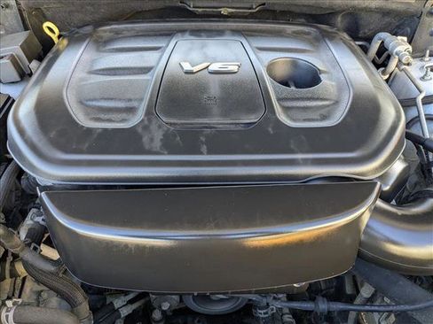 Used 2017 Jeep Grand Cherokee Overland image 22