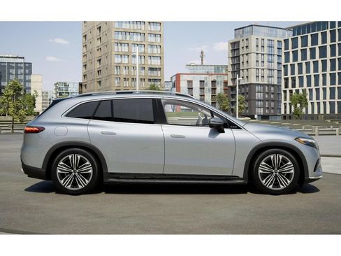 New 2026 Mercedes-Benz EQS 400 4MATIC SUV image 2