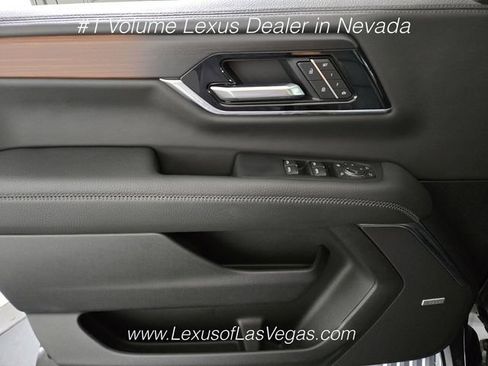 Used 2026 GMC Yukon XL Denali w/ Denali Reserve Package AWD/4WD image 28