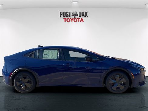 New 2026 Toyota Prius Plug-In Hybrid image 8