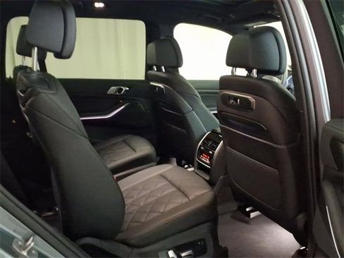 Certified 2024 BMW X7 xDrive40i w/ M Sport Package image 43