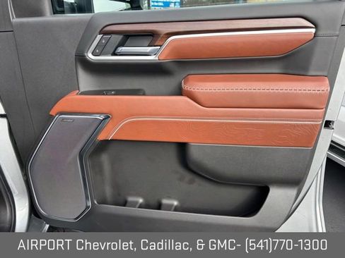 Certified 2025 GMC Sierra 2500 Denali Ultimate w/ Max Trailering Package image 18