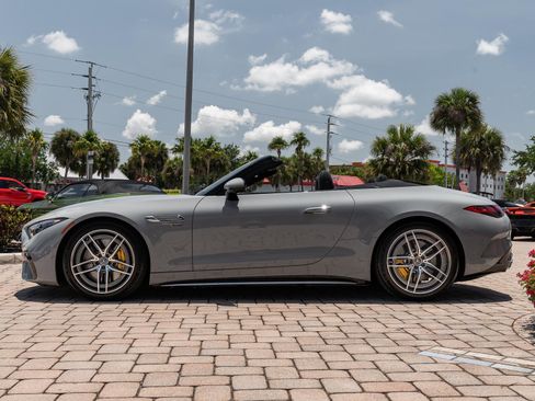 Used 2024 Mercedes-Benz SL 55 AMG 4MATIC image 29