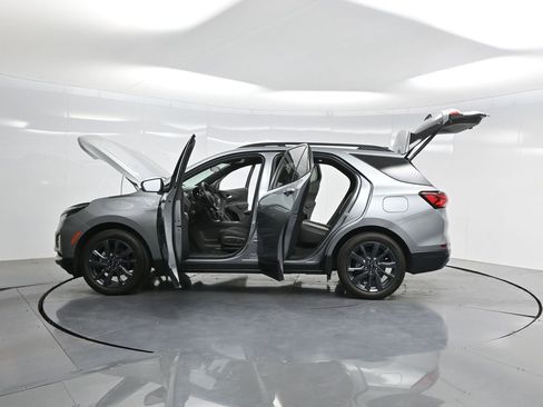 Used 2024 Chevrolet Equinox RS image 38